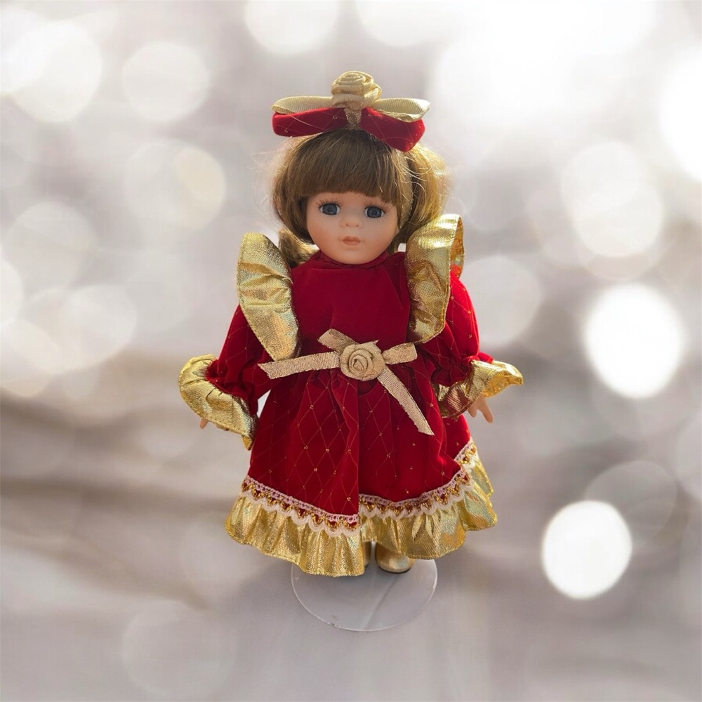 Vintage 90’s | Hand-painted Porcelain Doll